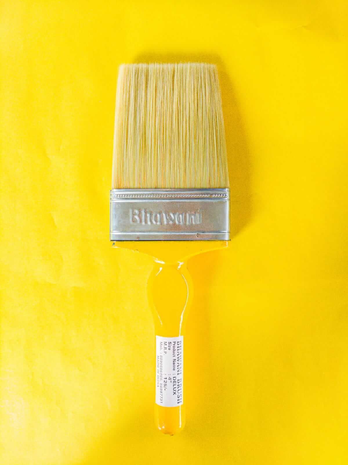 Delux-paint-brush